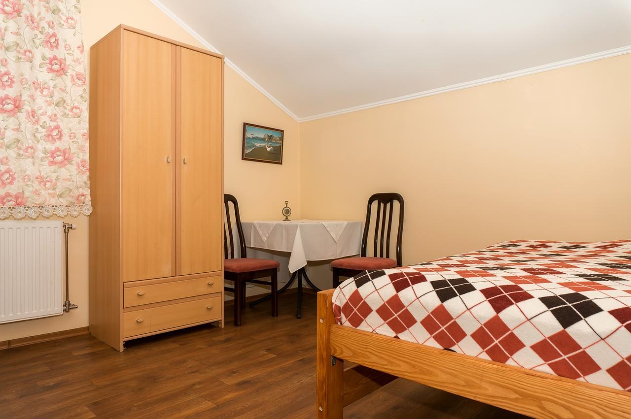 Кімнати В Центрі Otel Ujgorod Dış mekan fotoğraf