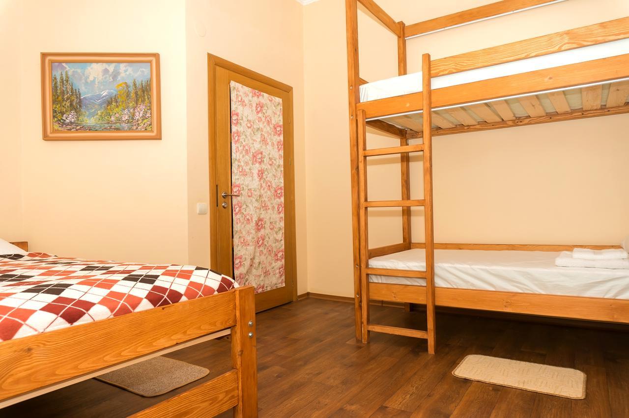 Кімнати В Центрі Otel Ujgorod Dış mekan fotoğraf