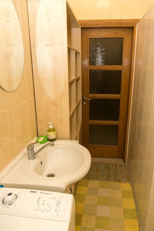 Кімнати В Центрі Otel Ujgorod Dış mekan fotoğraf