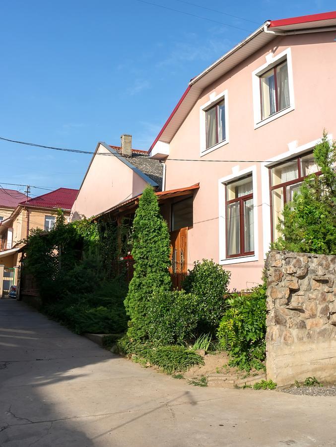 Кімнати В Центрі Otel Ujgorod Dış mekan fotoğraf