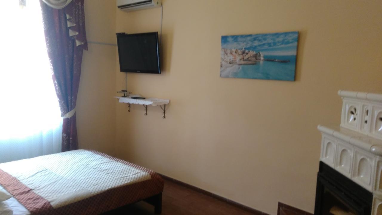 Кімнати В Центрі Otel Ujgorod Dış mekan fotoğraf