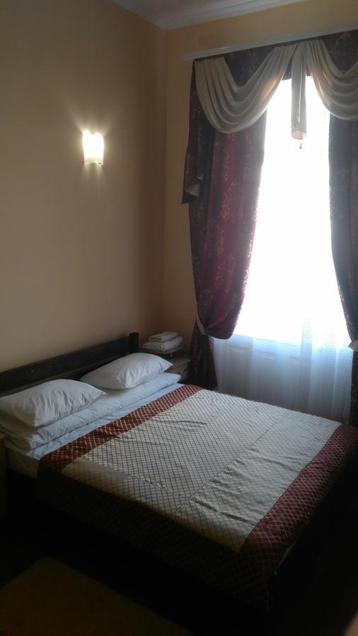 Кімнати В Центрі Otel Ujgorod Dış mekan fotoğraf